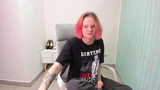 Snapshot of Elieiza_xo chatting on September 27, 2025, 2:18 am Elieiza xo online show from September 27, 2025, 2:18 am