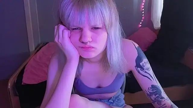 Elieiza xo online show from April 8, 2026, 9:11 am