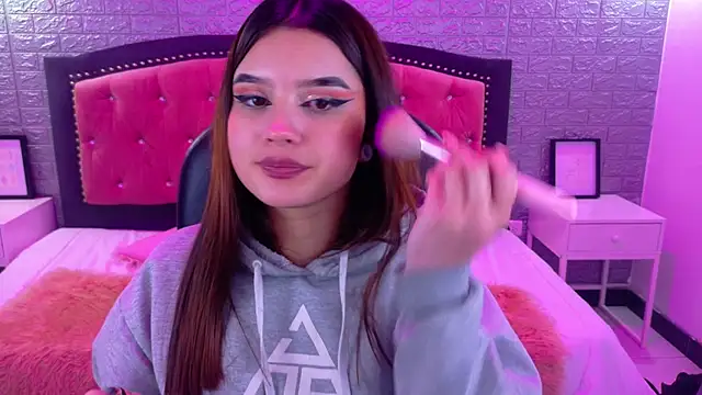 Snapshot of Natalie_loffreda chatting on October 14, 2025, 7:53 am Natalie loffreda online show from October 14, 2025, 7:53 am