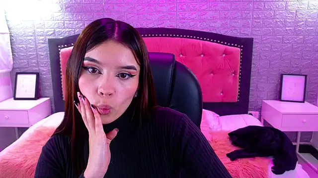 Snapshot of Natalie_loffreda chatting on October 2, 2025, 2:59 am Natalie loffreda online show from October 2, 2025, 2:59 am