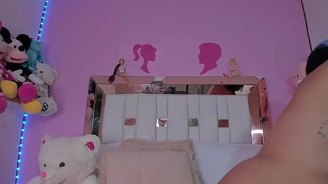 Emmy Rivas online show from September 20, 2025, 12:26 am