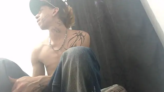 Snapshot of Dan_jonson15 chatting on October 19, 2025, 3:37 pm Dan jonson15 online show from October 19, 2025, 3:37 pm