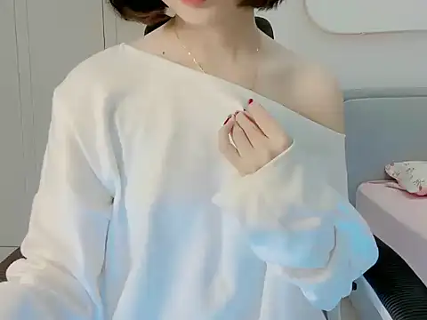 Snapshot of ggLovee chatting on October 8, 2025, 11:23 am ggLovee online show from October 8, 2025, 11:23 am