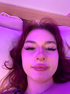 Snapshot of RoxyDoll_ chatting on October 5, 2025, 3:47 pm RoxyDoll  online show from October 5, 2025, 3:47 pm