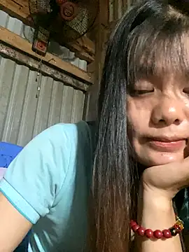 PhanHaa online show from November 9, 2025, 2:43 pm