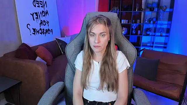 VanessaMates online show from October 21, 2025, 5:51 am