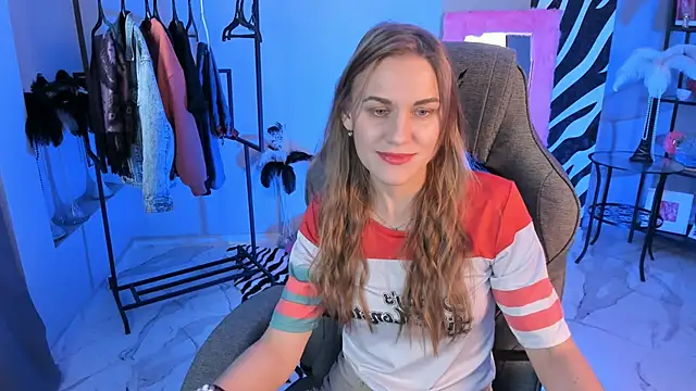 VanessaMates online show from September 18, 2025, 5:32 am