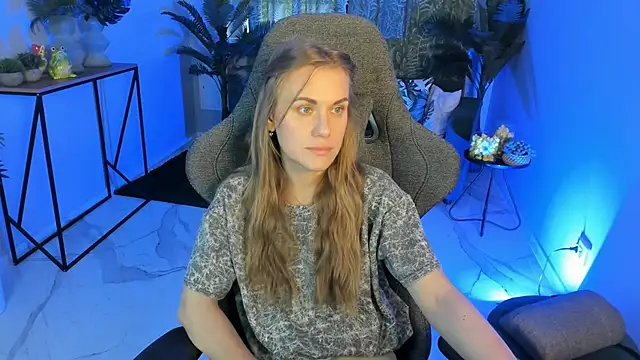 VanessaMates online show from October 29, 2025, 5:50 am