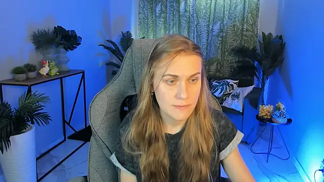 VanessaMates online show from October 20, 2025, 5:42 am