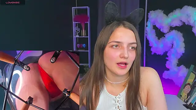 Snapshot of Ann_Perry chatting on October 21, 2025, 2:00 am Ann Perry online show from October 21, 2025, 2:00 am