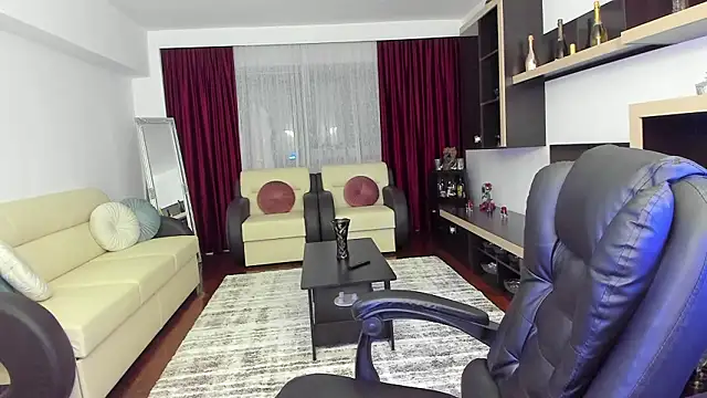 Ella sweety00 online show from February 14, 2026, 11:49 pm