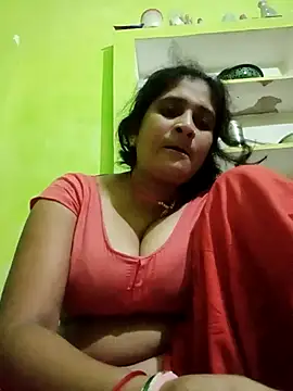 Snapshot of Hot-piuy chatting on September 20, 2025, 10:15 pm Hot-piuy online show from September 20, 2025, 10:15 pm