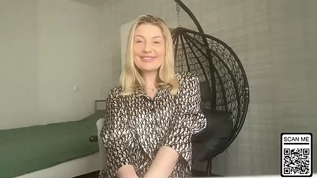 Blondie xoxoxo online show from April 12, 2026, 1:03 pm