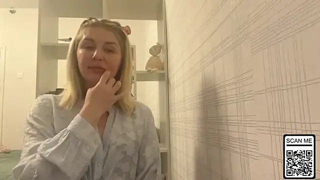 Blondie xoxoxo online show from November 17, 2025, 8:02 pm