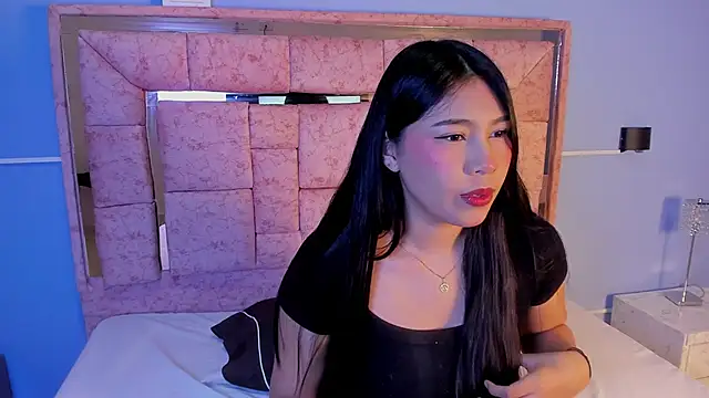 LICKY LOV online show from November 13, 2025, 3:10 am