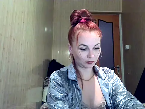 Snapshot of Kisa26311 chatting on October 15, 2025, 10:45 am Kisa26311 online show from October 15, 2025, 10:45 am