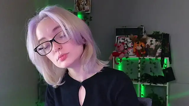 Snapshot of ShizukaBlanche chatting on September 25, 2025, 3:45 am ShizukaBlanche online show from September 25, 2025, 3:45 am