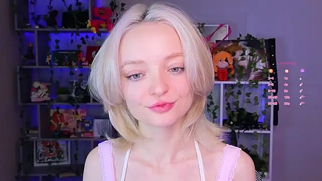 Snapshot of ShizukaBlanche chatting on October 7, 2025, 3:07 am ShizukaBlanche online show from October 7, 2025, 3:07 am