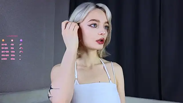 Snapshot of ShizukaBlanche chatting on October 22, 2025, 3:06 am ShizukaBlanche online show from October 22, 2025, 3:06 am