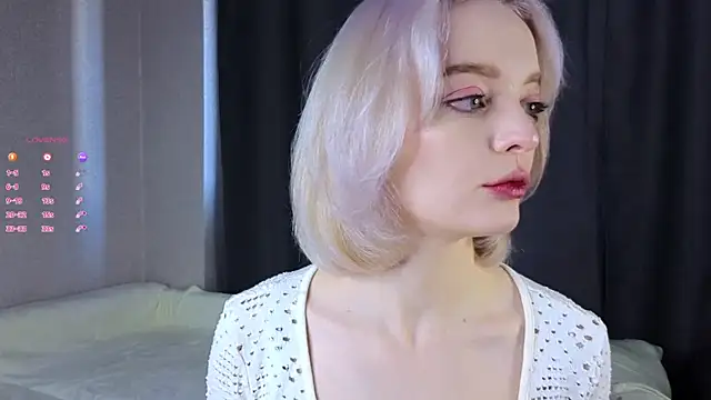 Snapshot of ShizukaBlanche chatting on October 19, 2025, 3:09 am ShizukaBlanche online show from October 19, 2025, 3:09 am