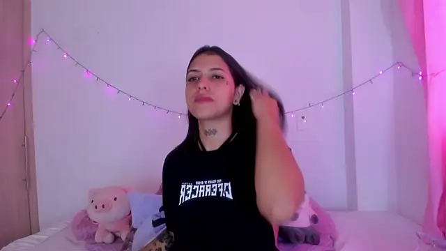 Snapshot of Abby_roussee chatting on September 29, 2025, 12:55 pm Abby roussee online show from September 29, 2025, 12:55 pm