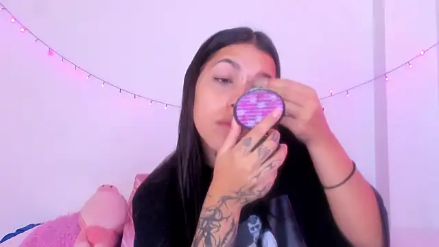 Snapshot of Abby_roussee chatting on October 10, 2025, 1:12 pm Abby roussee online show from October 10, 2025, 1:12 pm