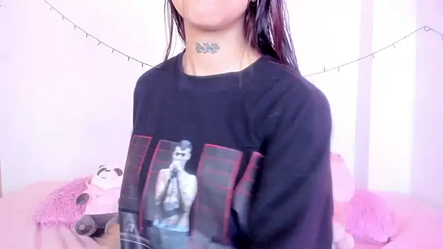 Snapshot of Abby_roussee chatting on October 1, 2025, 1:04 pm Abby roussee online show from October 1, 2025, 1:04 pm