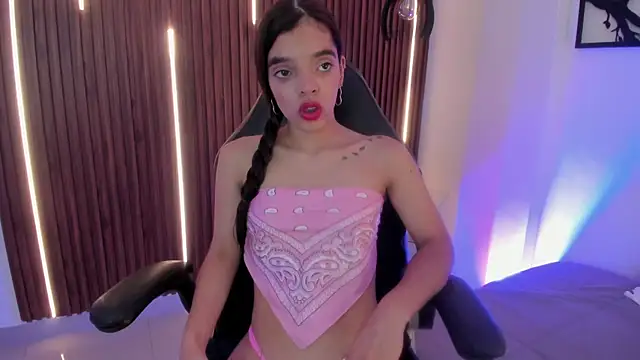 Sophia Blazee online show from September 22, 2025, 7:20 pm