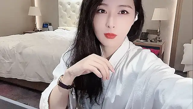 Snapshot of Ianxuan chatting on October 18, 2025, 2:35 am Ianxuan online show from October 18, 2025, 2:35 am