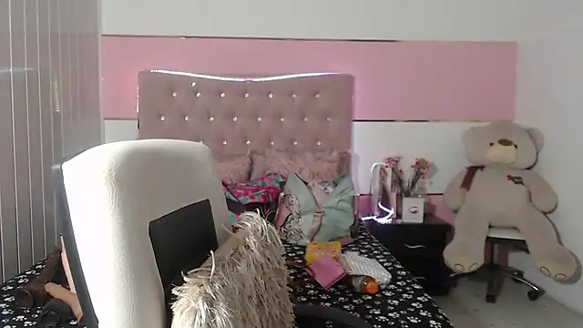 patty squirt  online show from March 15, 2025, 2:56 am