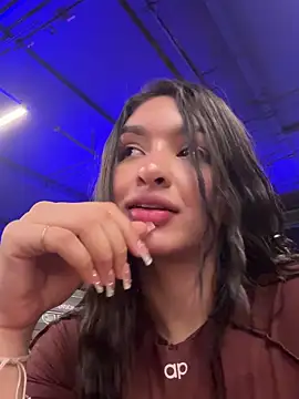 Snapshot of jenn_fit chatting on October 19, 2025, 5:59 pm jenn fit online show from October 19, 2025, 5:59 pm