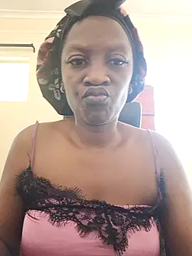 Yummychoklit online show from October 16, 2025, 6:32 am