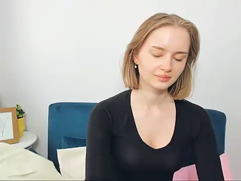GraceTeenX online show from September 13, 2025, 2:17 pm