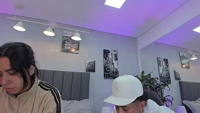 Snapshot of violet_and_myers chatting on October 30, 2025, 11:19 am violet and myers online show from October 30, 2025, 11:19 am