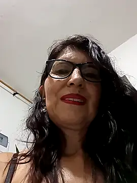 Snapshot of swity_foster chatting on October 8, 2025, 9:00 am swity foster online show from October 8, 2025, 9:00 am