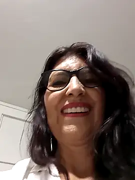 Snapshot of swity_foster chatting on September 28, 2025, 8:32 am swity foster online show from September 28, 2025, 8:32 am