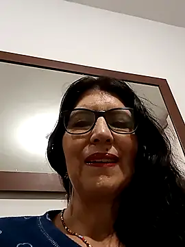 Snapshot of swity_foster chatting on October 16, 2025, 8:33 am swity foster online show from October 16, 2025, 8:33 am