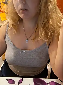 qSensi online show from November 21, 2025, 12:31 am