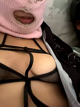 MissAmanda00 online show from September 9, 2025, 1:09 pm