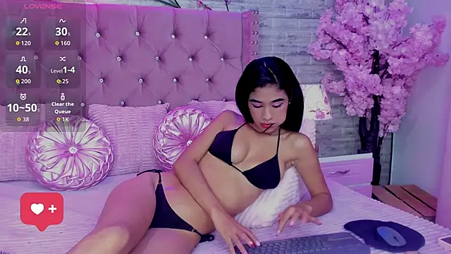 Snapshot of ZaryJonnes chatting on September 25, 2025, 9:21 pm ZaryJonnes online show from September 25, 2025, 9:21 pm