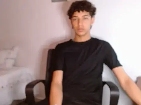 Xtremeplay 18 online show from September 30, 2025, 5:13 am