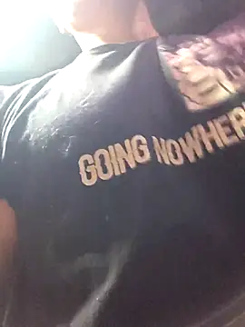 Snapshot of twistafatpipe chatting on October 7, 2025, 9:27 pm twistafatpipe online show from October 7, 2025, 9:27 pm