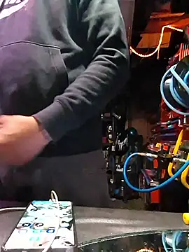 Snapshot of twistafatpipe chatting on October 18, 2025, 9:44 am twistafatpipe online show from October 18, 2025, 9:44 am