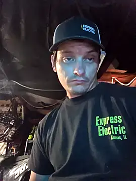 Snapshot of twistafatpipe chatting on October 3, 2025, 2:37 am twistafatpipe online show from October 3, 2025, 2:37 am