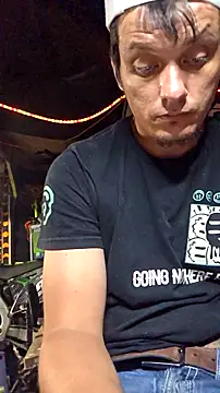 Snapshot of twistafatpipe chatting on September 19, 2025, 11:14 am twistafatpipe online show from September 19, 2025, 11:14 am