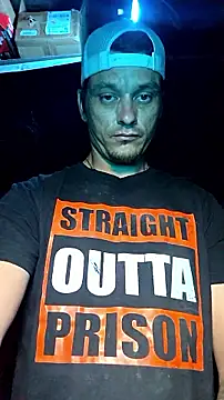 Snapshot of twistafatpipe chatting on September 21, 2025, 5:01 am twistafatpipe online show from September 21, 2025, 5:01 am