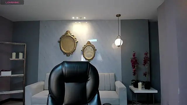 Snapshot of NataliaGaret chatting on October 9, 2025, 3:29 am NataliaGaret online show from October 9, 2025, 3:29 am