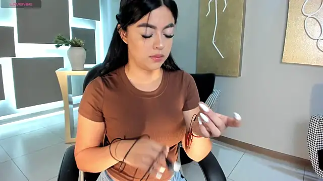 NataliaGaret online show from April 6, 2026, 10:05 am