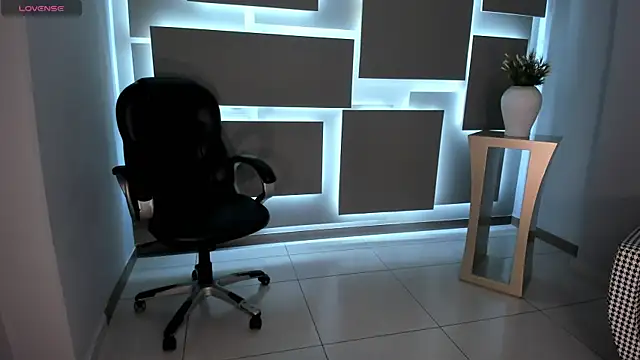 MilaColeman online show from September 20, 2025, 4:17 am