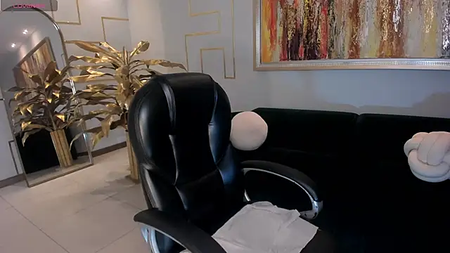 Snapshot of AmberColors_ chatting on September 26, 2025, 8:27 pm AmberColors online show from September 26, 2025, 8:27 pm